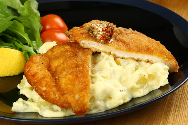 istock Vienna schnitzel - Wiener schnitzel 954375292