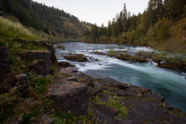 istock North Umpqua River Oregon 954413560