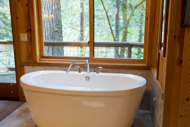 istock Soaking Bath Tub in Cabin 954419514
