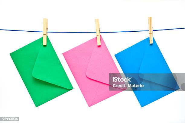 カラー封筒に洗濯バサミ - Sendのストックフォトや画像を多数ご用意 - Send, からっぽ, カットアウト