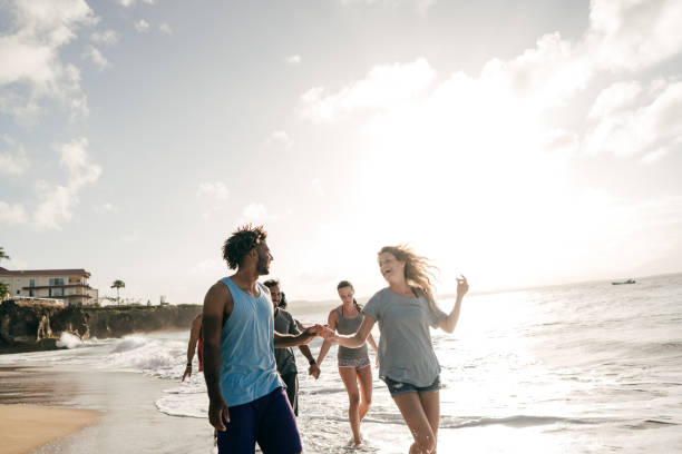 istock Taking your date to the beach 954452238