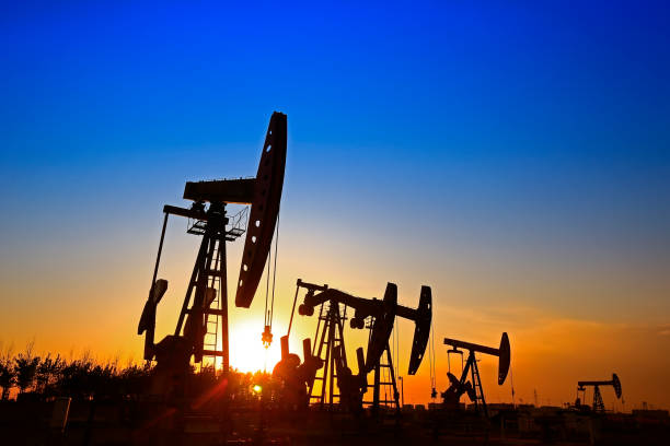 istock The oil pump, industrial equipment 954487348