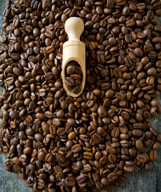 ziarna kawy - coffee table non alcoholic beverage turkish coffee black coffee zdjęcia i obrazy z banku zdjęć