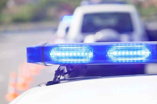 istock Police car emergency lighting 954557198