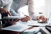 investor-arbeiten-neue-startprojekt.jpg?b=1&s=170x170&k=20&c=WpmhUlWPBcF8QpRg7A-NzD9MEGeRFtaK7Q6tVPWtD7w=