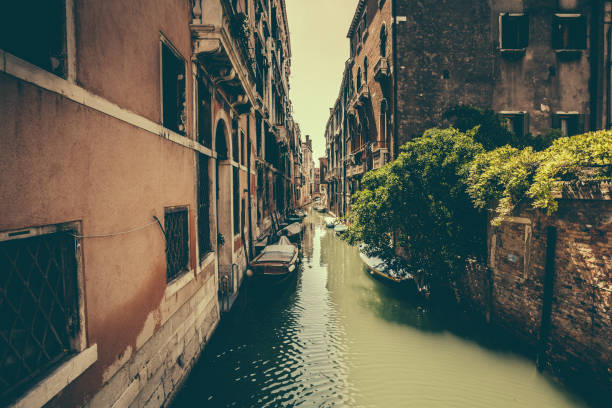 veneza.   a itália - dam venice italy mediterranean sea italy - fotografias e filmes do acervo