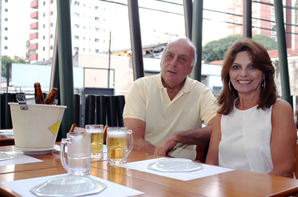 istock Social senior couple 954661234