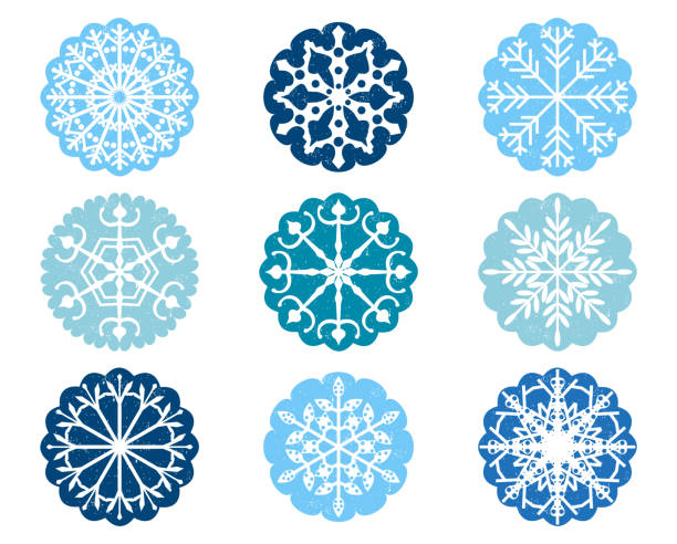 ilustraciones, imágenes clip art, dibujos animados e iconos de stock de ornamentos de diseño de copo de nieve blanca en azul círculos festoneados para la decoración de navidad - scalloped