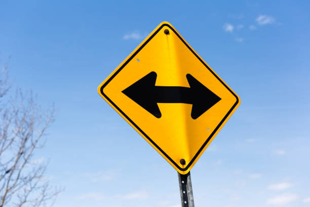 istock Road symbol - Traffic arrow sign 954695660