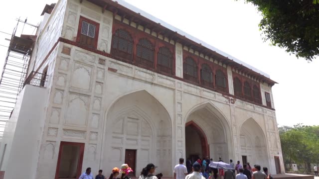 Tourists crowd inside of the Red Fort in Delhi, India