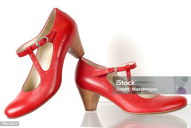Красный Shoes — стоковые фотографии и другие картинки Белый - Белый, Белый фон, Блестящий