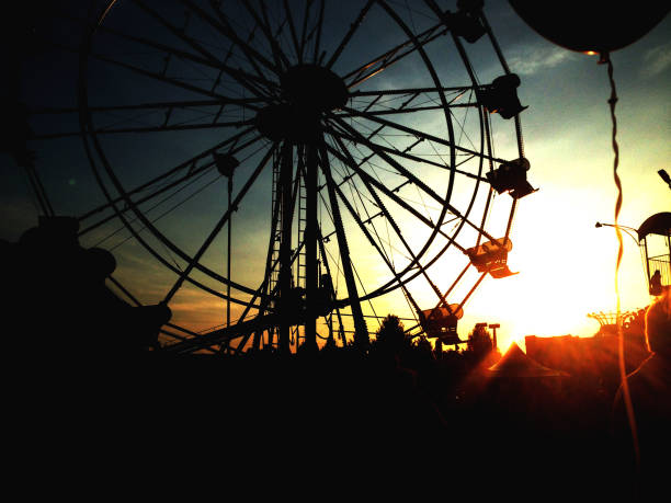 istock Sunset at the fair 954805386