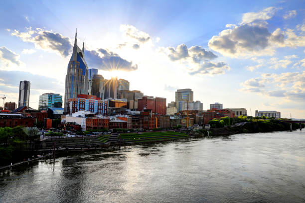 istock Nashville, Tennessee skyline 954816322