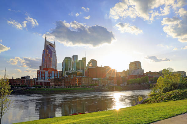 istock Nashville, Tennessee skyline 954816330