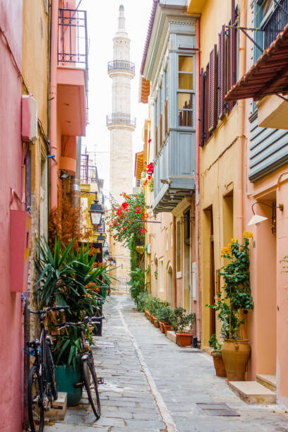 istock Narrow street leading to minaret 954817450