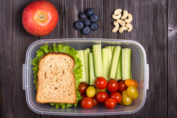 istock Lunch box with healthy food 954830344
