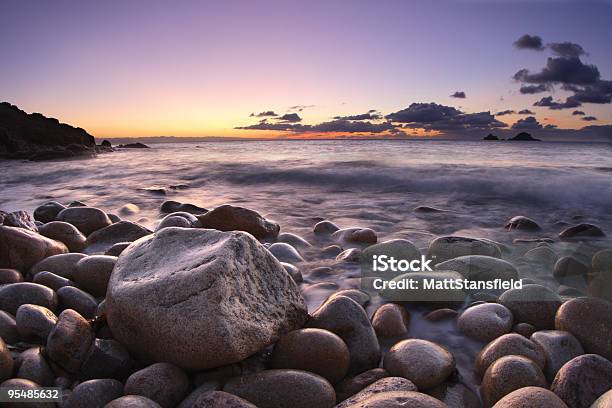 Cornish Meer Bei Sonnenuntergang Stockfoto und mehr Bilder von Abenddämmerung - Abenddämmerung, Cornwall - England, Dramatischer Himmel