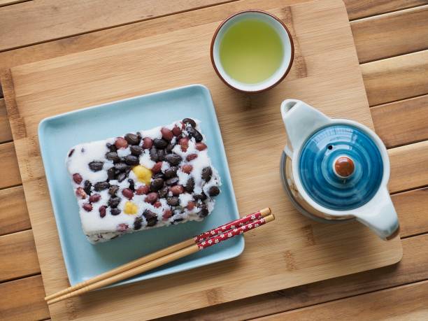 istock Korean food bean Snow White Rice Cake, Baek-seolgi 954868650