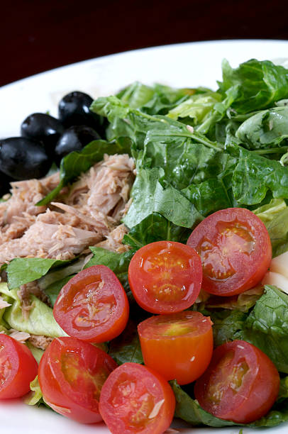 Ensalada de atún - foto de stock