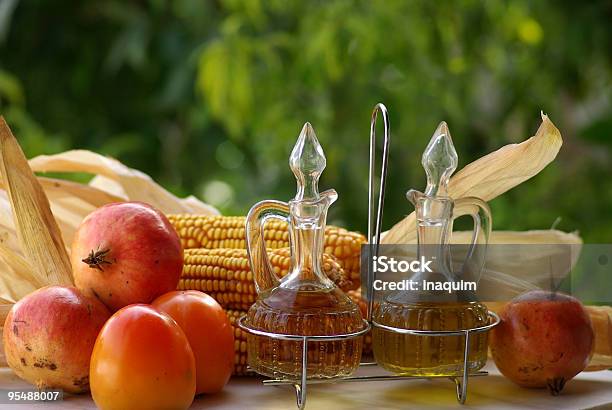 Olive Öl Und Essig Stockfoto und mehr Bilder von Apfel - Apfel, Einige Gegenstände - Mittelgroße Ansammlung, Essig