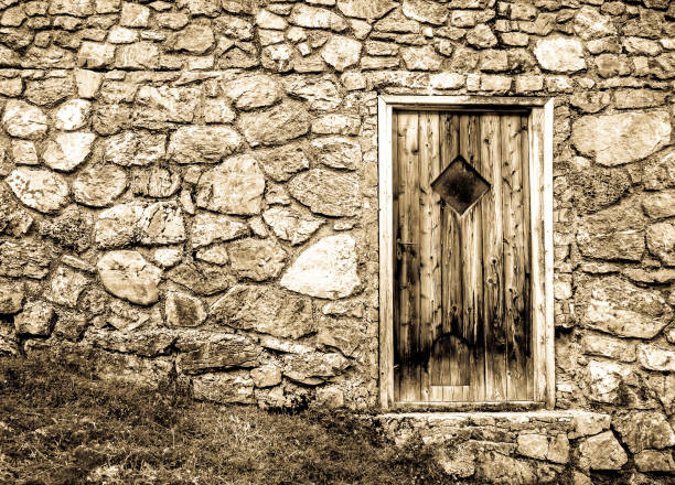 istock old wooden door 954905564