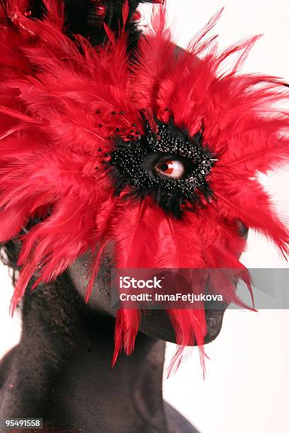 Máscara Com Penas - Fotografias de stock e mais imagens de Cor preta - Cor preta, Fotografia - Imagem, Imagem a cores
