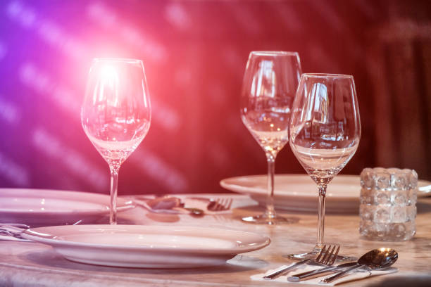 istock food plate, champagne glass 954944700