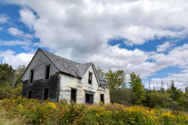 istock Derelict house in New Brunswick 954950840