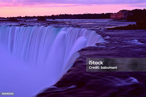 Водопад — стоковые фотографии и другие картинки Ниагарский водопад - Ниагарский водопад, Успех, Величественный