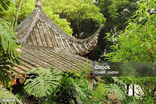 사원 전 나무 0명에 대한 스톡 사진 및 기타 이미지 - 0명, 건물 외관, 건설 산업