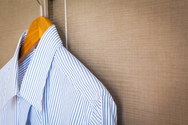 istock Business suit ready for travel 954957386