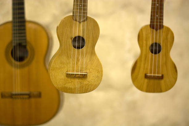 musical instruments under construction - spanish culture audio imagens e fotografias de stock