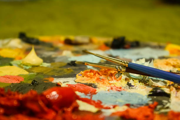 istock Palette with oil colors 955036820