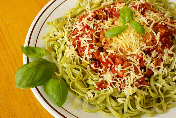 istock Spinach Tagliolini with bolognese sauce 95511233