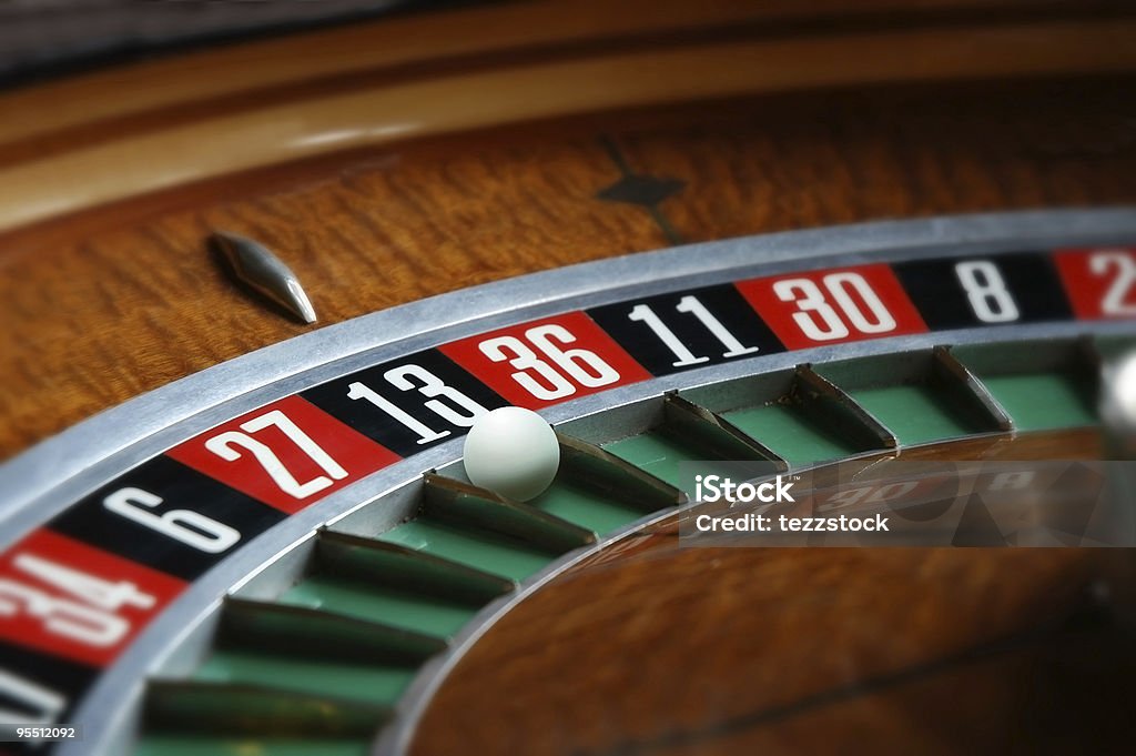 Ruota della roulette - Foto stock royalty-free di Ruota della roulette