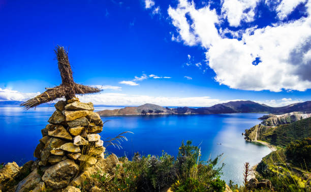 istock Cross on Isla del Sol by Lake Titicaca - Bolivia 955140384