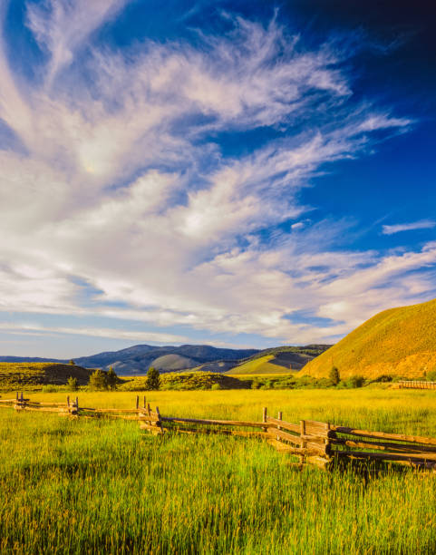 The Sawtooth Mountain Range, Stanley Idaho tranquil getaway; a breathe of fresh air; away from it all; springtime travel adventure, Sawtooth National Forest Sawtooth National Recreation Area stock pictures, royalty-free photos & images