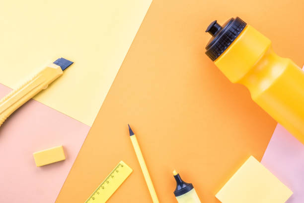 комплект школьных и дошкольных аксессуаров для детей - stationary pen orange work tool стоковые фото и изображения