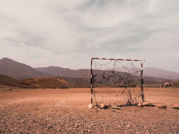 モロッコのフットボール ピッチ - soccer field dirty soccer outdoors ストックフォトと画像