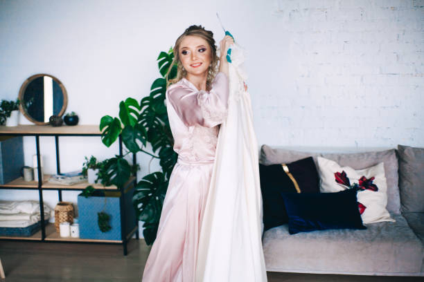 istock Morning of the bride. 955181048