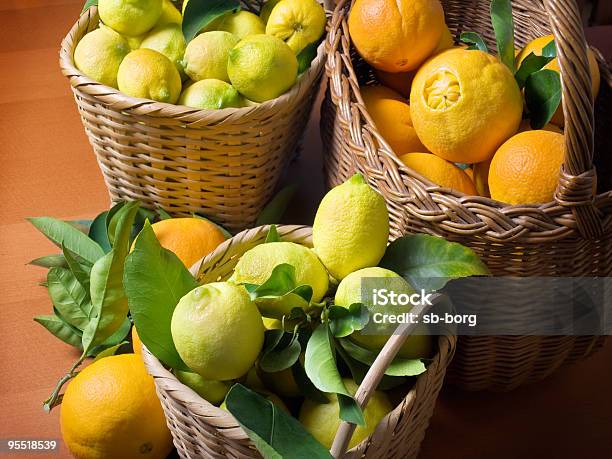 Agrumi Harvest - Fotografie stock e altre immagini di Agricoltura - Agricoltura, Agrume, Ambientazione interna