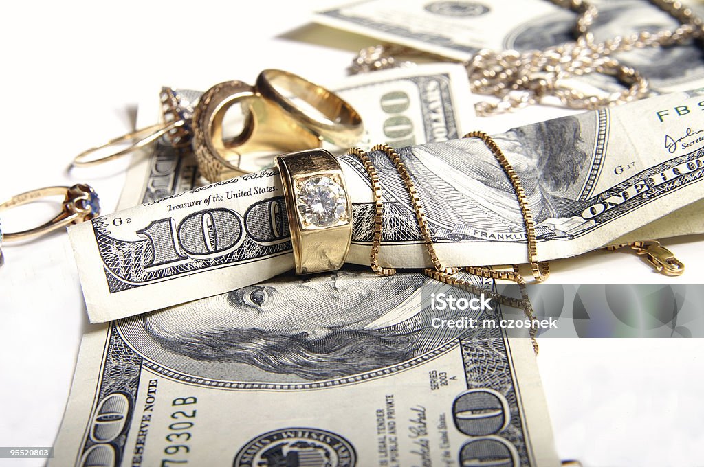 Pago en efectivo para su edad joyas - Foto de stock de Colgante libre de derechos
