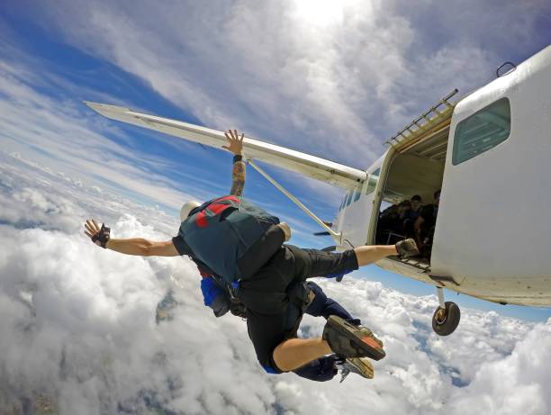 istock Wonderful parachute jump 955237052