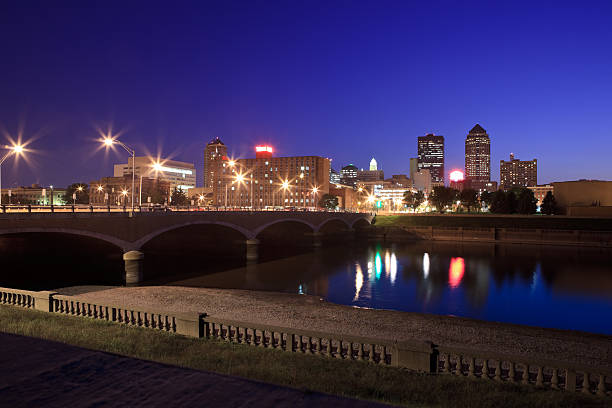istock A night view of the Des Moines skyline 95524804