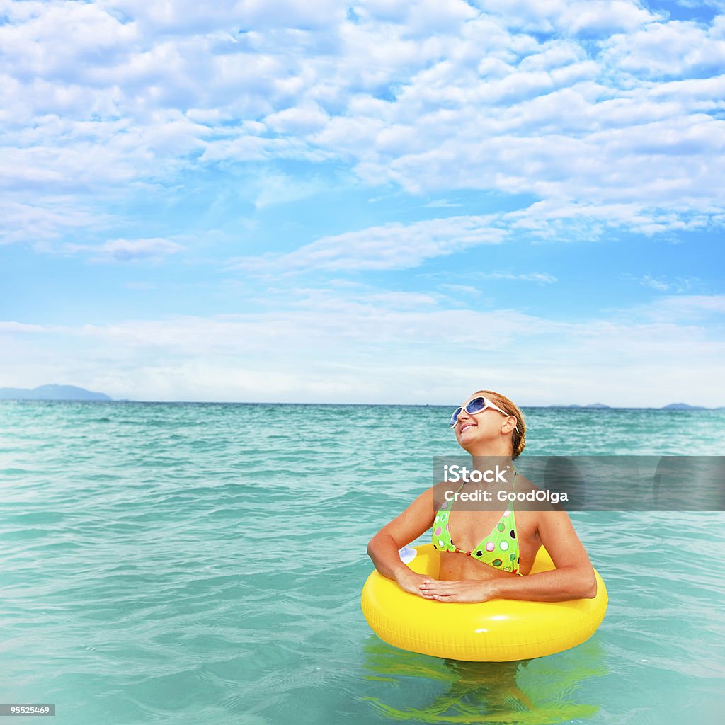 Mulher em um mar - Foto de stock de Adulto royalty-free