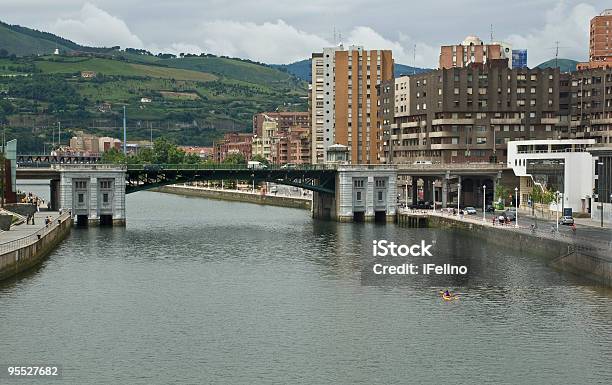 Puente De Deusto Foto de stock y más banco de imágenes de Aire libre - Aire libre, Arquitectura exterior, Bilbao