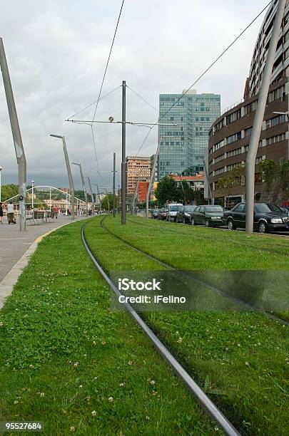 Vía Verdetren Verde Foto de stock y más banco de imágenes de Aparcamiento - Aparcamiento, Bilbao, Aire libre