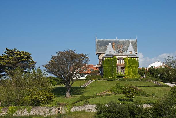 istock English styled mansion 95541881