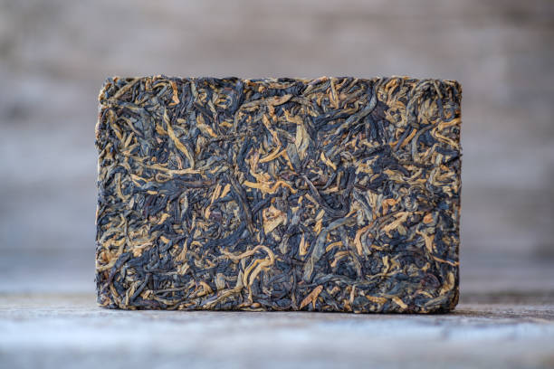 istock Chinese pressed red tea Dian Hong in the form of bricks 955425614