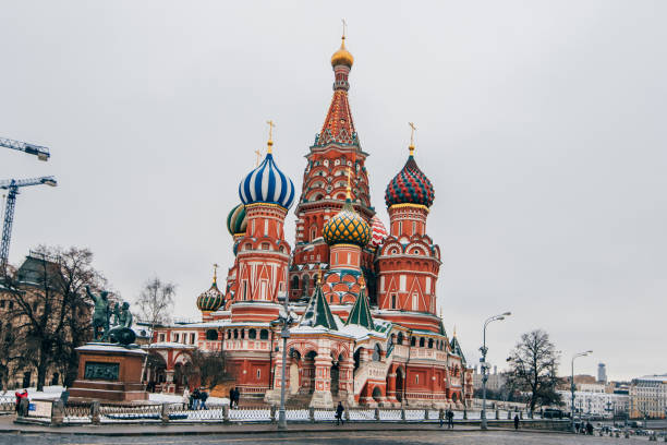 istock St Basil's cathedral on Red Square, Moscow, Russia 955462348